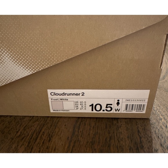 On Women’s Cloudrunner 2 Frost/White Size 10.5 - Picture 11 of 11